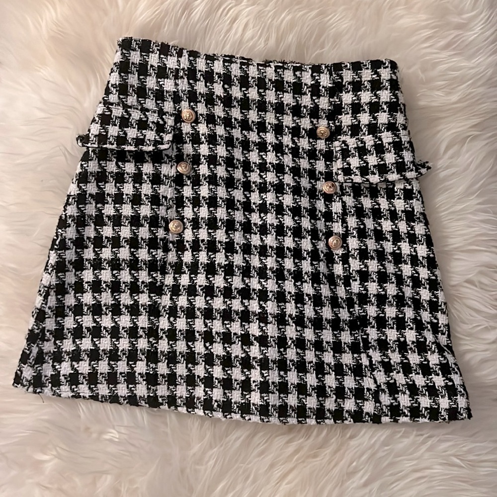 Size small miniskirt in excellent condition!